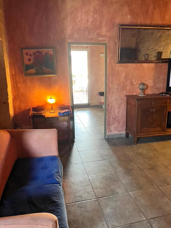La Maison Sur La Place Aigues-Mortes Bagian luar foto