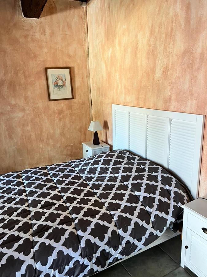La Maison Sur La Place Aigues-Mortes Bagian luar foto