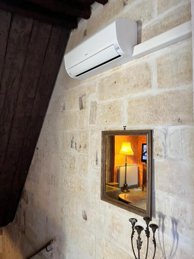 La Maison Sur La Place Aigues-Mortes Bagian luar foto